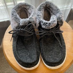 Hey Dude Britt cozy moccasin slip ons